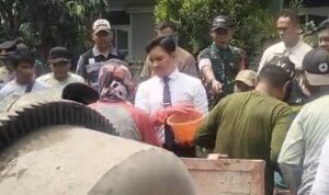 AddText_06-30-02.17.42