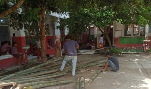 AddText_08-21-04.44.40